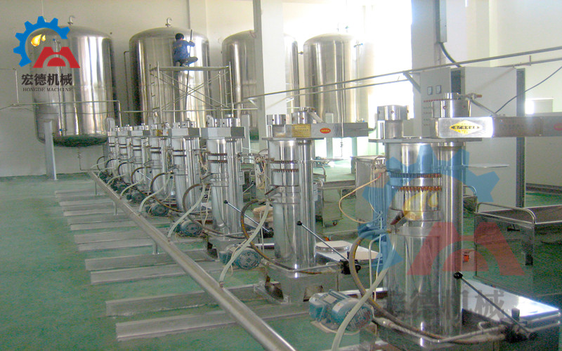 液壓<a href=http://www.fspayy.com/zhayouji/ target=_blank class=infotextkey>榨油機(jī)</a>