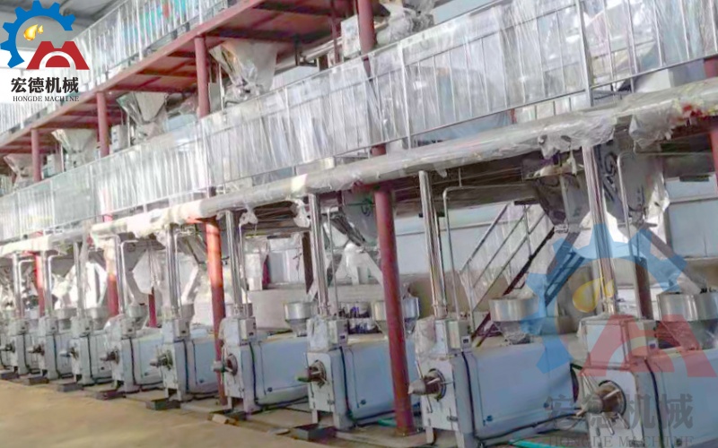 <a href=http://www.fspayy.com/anli/ target=_blank class=infotextkey>食用油生產(chǎn)線</a>